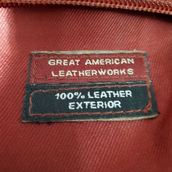 Great American Leather Works Wallet: Credit Card, Checkbook, Bills Change - Picture 3 of 10